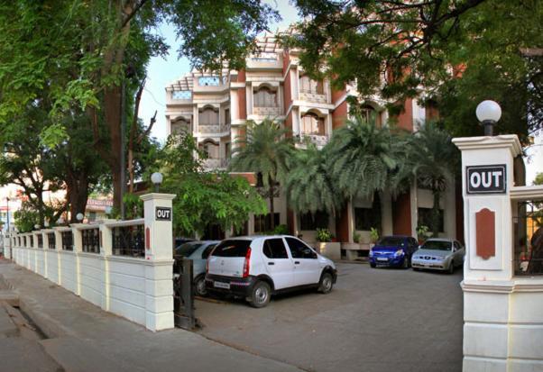 פונדיצ'רי Hotel Jayaram מראה חיצוני תמונה